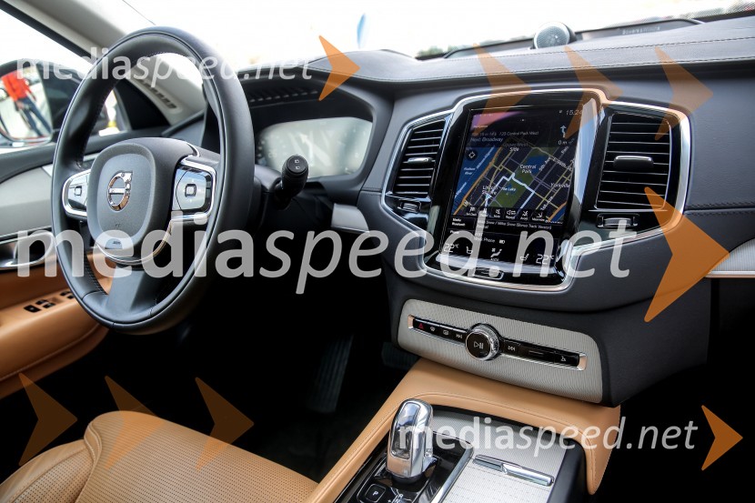 Novost na avto-sceni: Volvo XC90Novost na avto-sceni: Volvo XC90