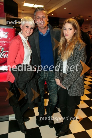  Eva Cimbola, radio Aktual;  Primož Jeretina;  Kaja KavčičPremiera filma Strelec: Krvava pogodba