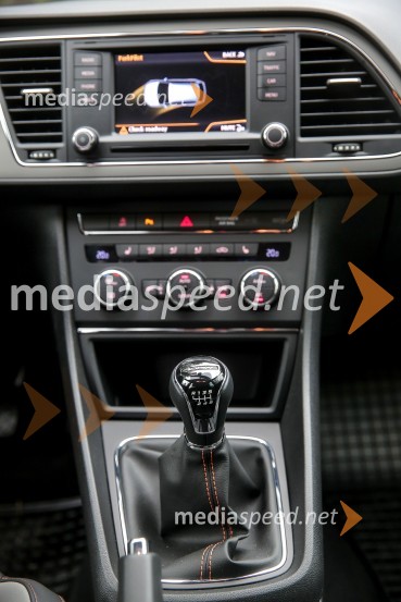 Seat Leon Xperience, notranjostSeat Leon Xperience, slovenska predstavitev