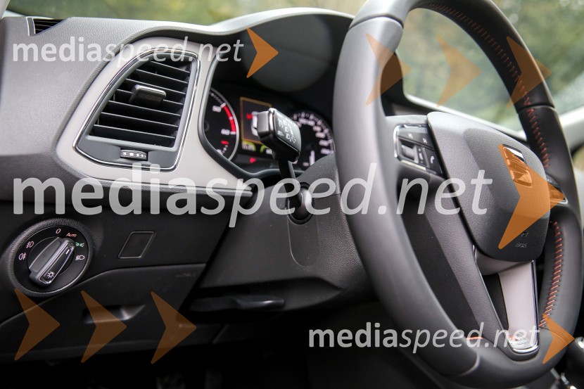 Seat Leon Xperience, notranjostSeat Leon Xperience, slovenska predstavitev