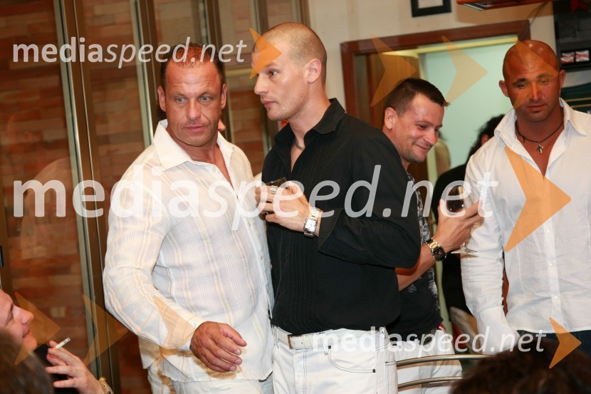 Rajko Hrvatič, podjetnik in Jurij Bradač, manenken30. festival Melodij morja in sonca, 1. polfinalni večer