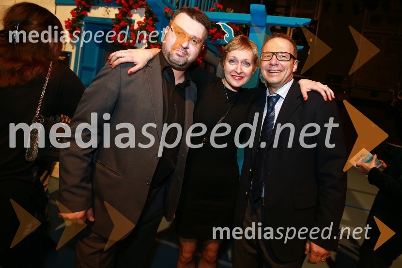  ... ;  Ivana Nedeljković, marketing, Pozorište na Terazijama, Beograd;  Jure  Franko, nekdanji smučarMamma Mia, slovenska VIP zasedba na premieri v Beogradu