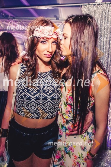  Ula Šemole, manekenka;  Laura Škvorc, manekenkaFashionista VIP Clubbing ft. Blubird