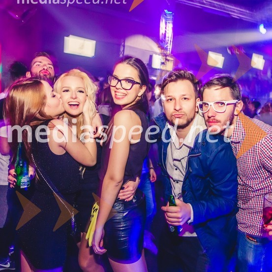 Fashionista VIP Clubbing ft. Blubird