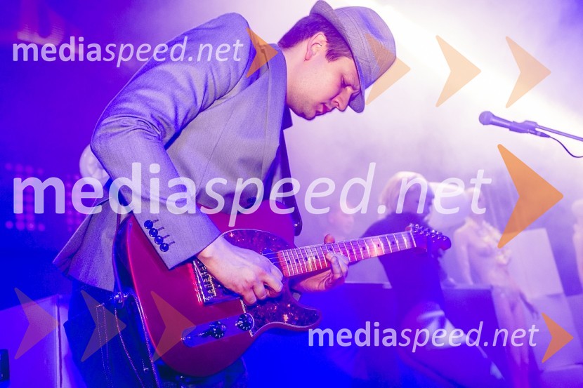 Fashionista VIP Clubbing ft. Blubird