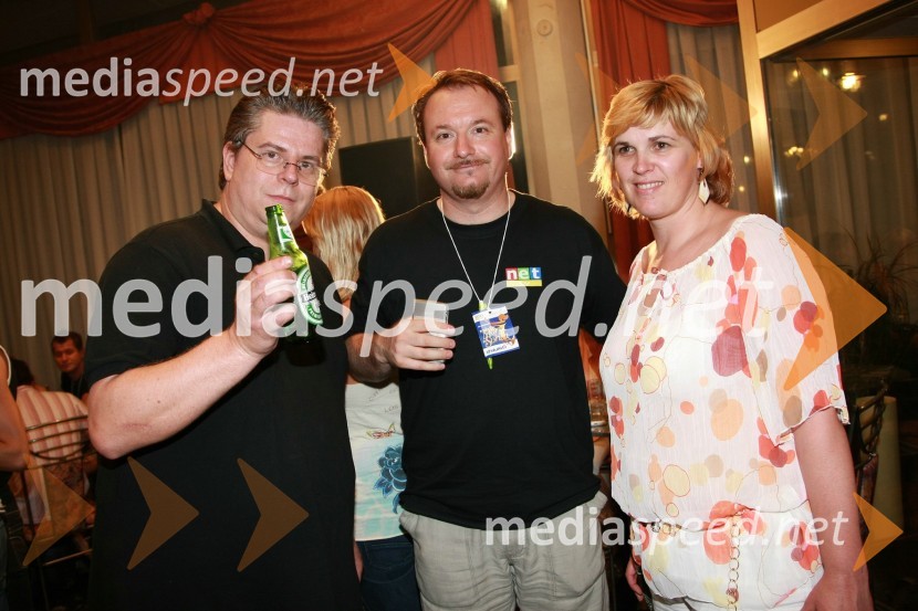 Daniel Šmid Danny, vedeževalec, Patrik Greblo, direktor Avditorija Portorož in Andreja Čamernik, voditeljica30. festival Melodij morja in sonca, 2. polfinalni večer