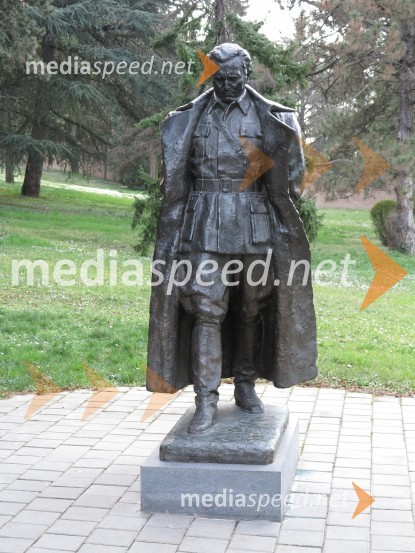 Josip Broz - Tito, kip, avtor Antun Augustinčić, Beograd, SrbijaBeograd, Srbija