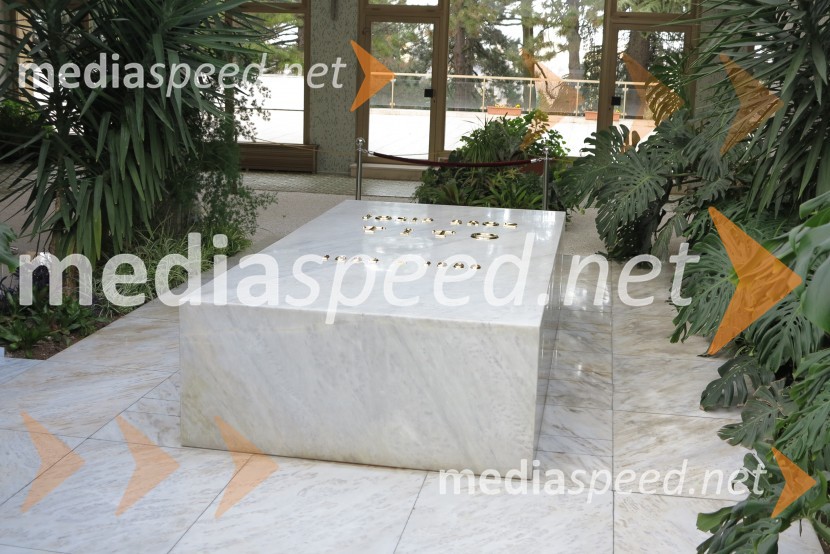 Josip Broz -Tito, grob, Hiša cvetja, Beograd, SrbijaBeograd, Srbija