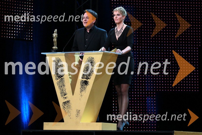  Jani Muhič, televizijski voditelj; mag. Nataša Briški, novinarkaViktorji 2014: kdo so nominiranci in voditelj?