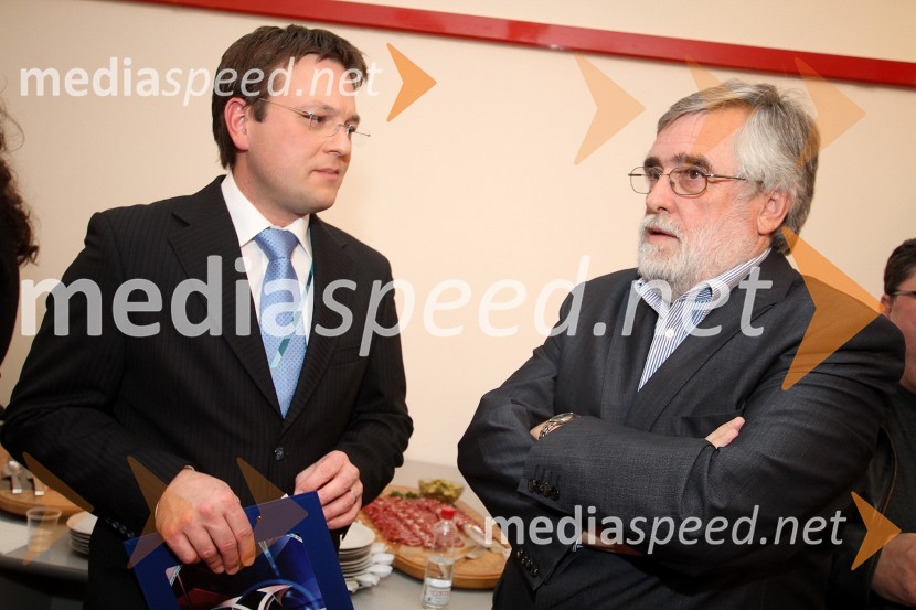  Jani Muhič, televizijski voditelj;  Dušan Kumer, politikViktorji 2014: kdo so nominiranci in voditelj?