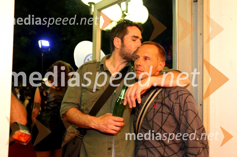  Miha Šalehar, radijski voditelj;  Andrej  Karoli, radijski voditeljViktorji 2014: kdo so nominiranci in voditelj?