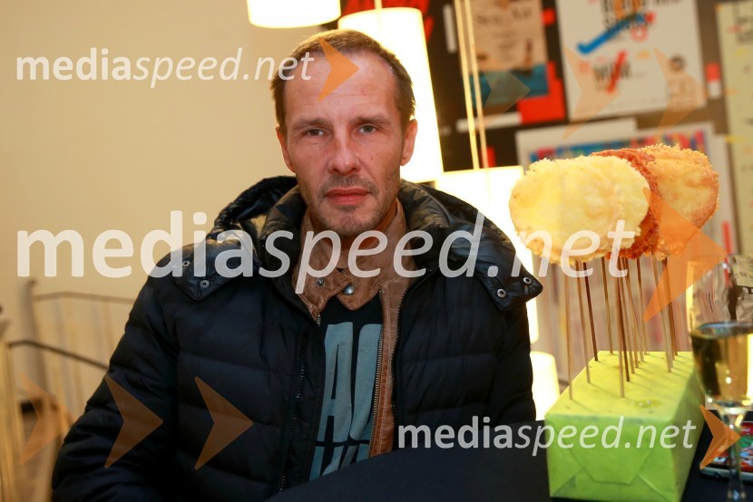  Andrej  Karoli, radijski voditeljViktorji 2014: kdo so nominiranci in voditelj?