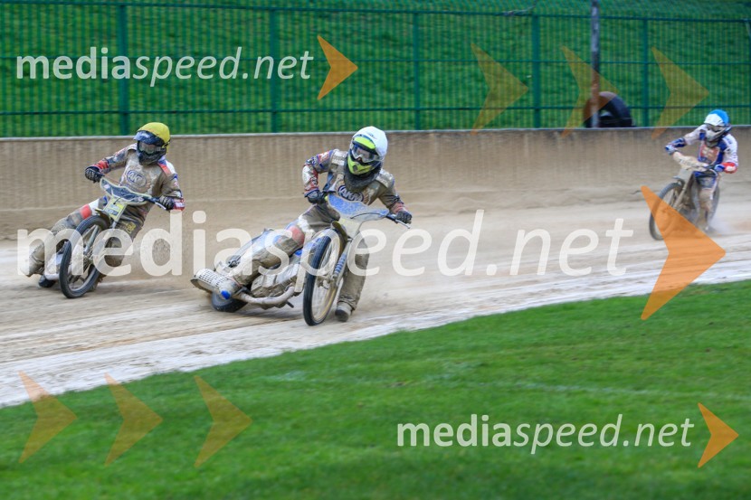  Michal Škurla, Speedwayist (AK Marketa Praha);  Ondrej Smetana, Speedwayist (AK Marketa Praha);  Adam Čarada, SpeedwayistUvodna dirka mednarodnega prvenstva parov v speedwayu
