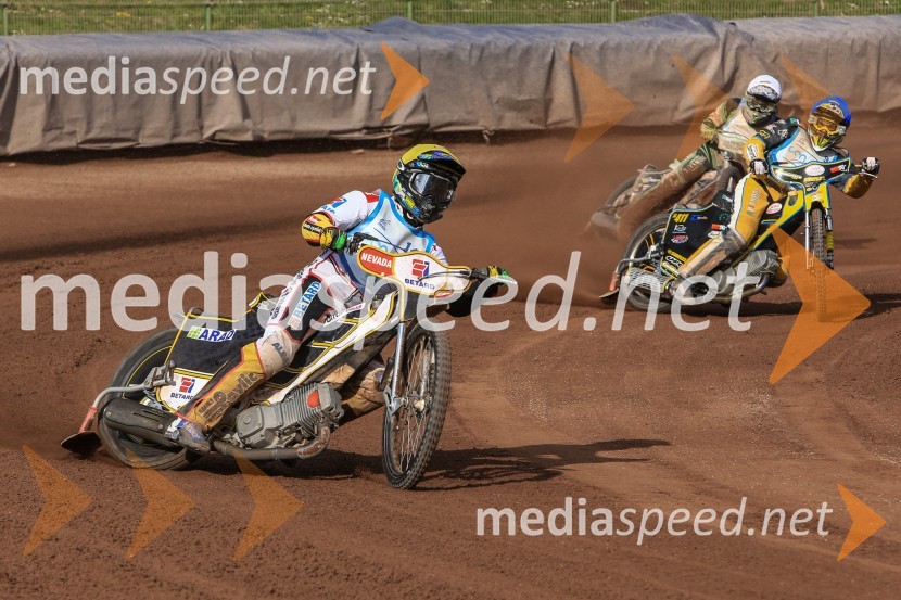  Jurica Pavlic, speedwayist (SK Unia Donji Kraljevec);  Žiga Kovačič, speedwayist;  Paco Castagna, speedwayist (Italija)Žagar do prve letošnje zmage