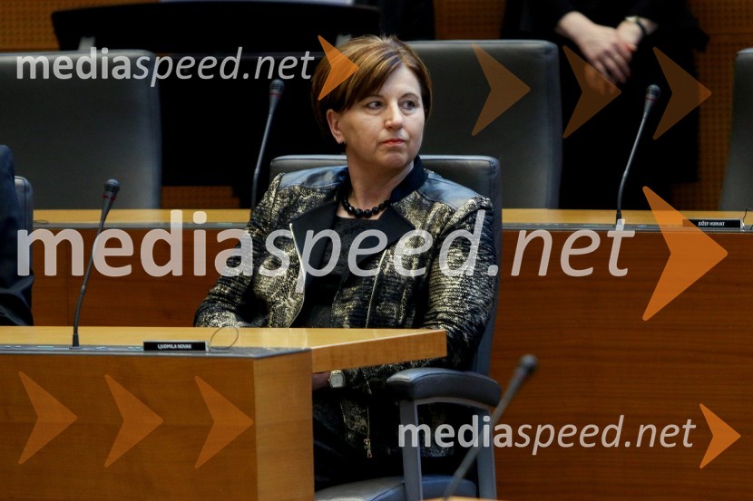  Ljudmila Novak, predsednica NSiDržavna proslava in slavnostna seja ob 25. obletnici prvih svobodnih večstrankarskih volitev