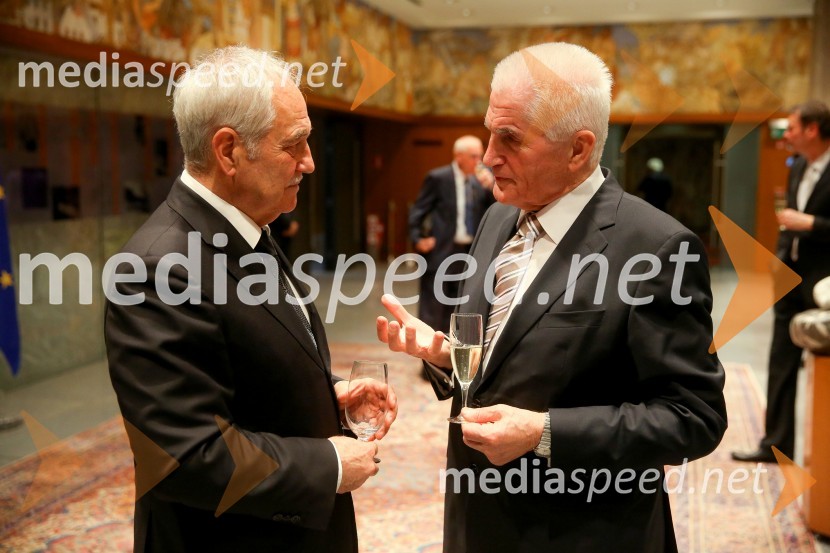  Rudolf Moge, nekdanji politik; prof. dr. Ludvik Toplak,  predsednik Alma Mater Europaea, nekdanji rektor UMDržavna proslava in slavnostna seja ob 25. obletnici prvih svobodnih večstrankarskih volitev