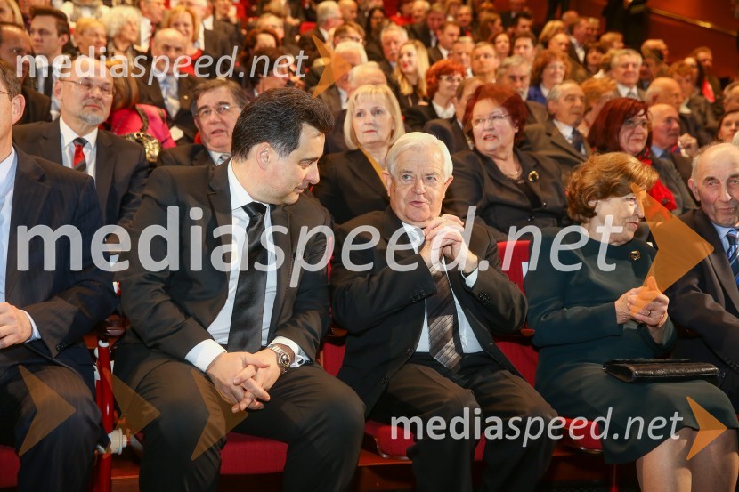  Mitja Bervar, predsednik Državnega sveta Republike Slovenije;  Milan Kučan, nekdanji predsednik Republike Slovenije;  Štefka KučanDržavna proslava in slavnostna seja ob 25. obletnici prvih svobodnih večstrankarskih volitev