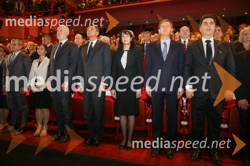 mag. Miroslav Mozetič, predsednik Ustavnega sodišča;  Mateja Gantar; dr. Milan Brglez, predsednik Državnega zbora Republike Slovenije;  Borut Pahor, predsednik Republike Slovenije;  Tanja Pečar, odvetnica; prof. dr. Miro Cerar, predsednik vlade Republike Slovenije;  Mitja Bervar, predsednik Državnega sveta Republike SlovenijeDržavna proslava in slavnostna seja ob 25. obletnici prvih svobodnih večstrankarskih volitev