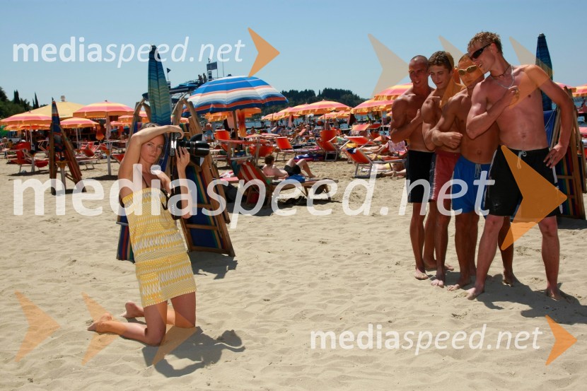 Tina Ramujkič, fotografinja revije Stop med delom30. festival Melodij morja in sonca, finalni večer