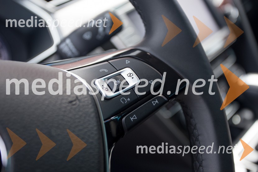 Volkswagen Passat Variant 2.0 TDI 4Motion Highline, upravljanje s prostoročnim telefoniranjemVolkswagen Passat Variant 2.0 TDI 4Motion Highline, mediaspeed test