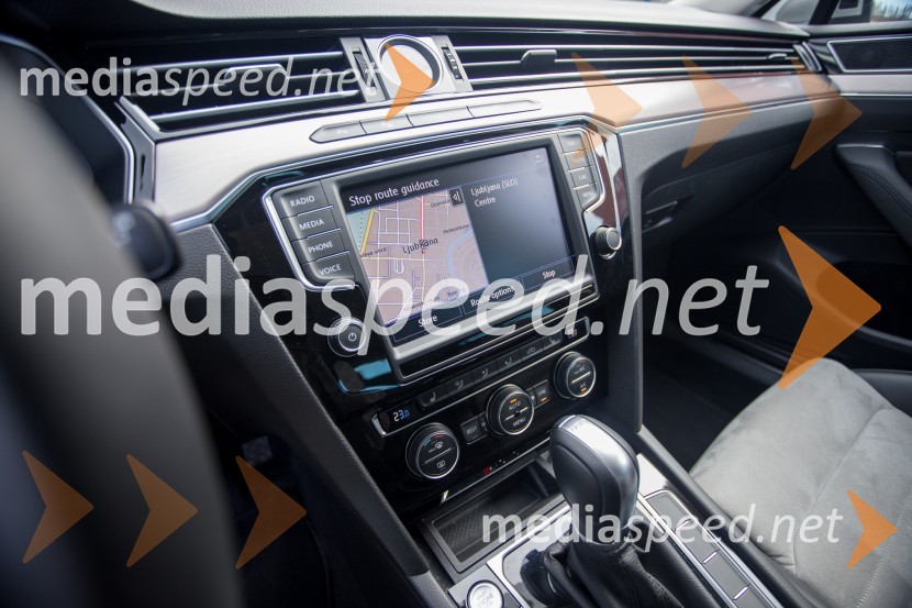 Volkswagen Passat Variant 2.0 TDI 4Motion Highline, radijsko-navigacijski sistemVolkswagen Passat Variant 2.0 TDI 4Motion Highline, mediaspeed test