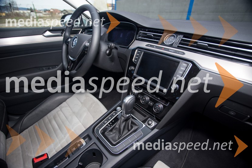 Volkswagen Passat Variant 2.0 TDI 4Motion Highline, urejeno delovno okoljeVolkswagen Passat Variant 2.0 TDI 4Motion Highline, mediaspeed test