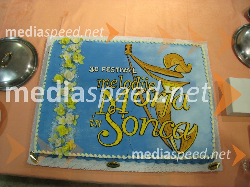 Torta MMS30. festival Melodij morja in sonca, finalni večer