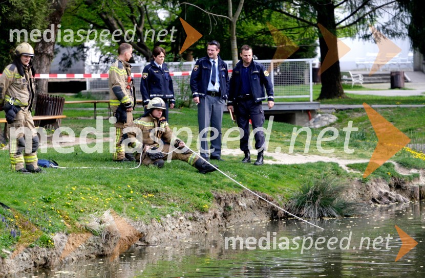 Iskalna akcija v mariborskem parku; gasilci; policijaIskalna akcija v mariborskem parku