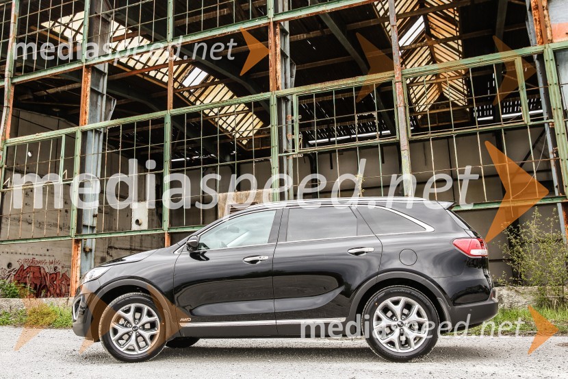 Kia SorentoKia Sorento, slovenska predstavitev