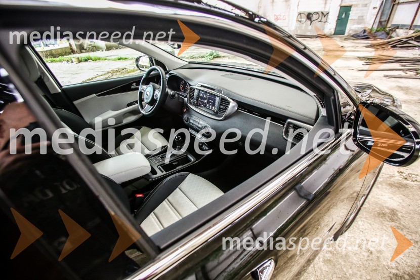 Kia SorentoKia Sorento, slovenska predstavitev