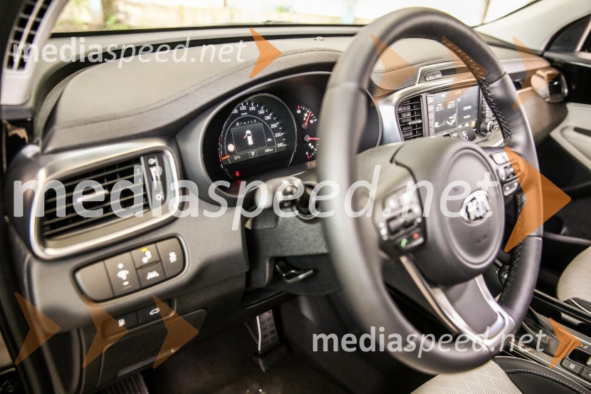 Kia SorentoKia Sorento, slovenska predstavitev