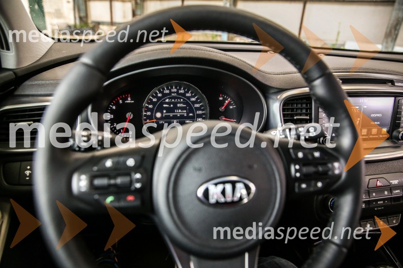 Kia SorentoKia Sorento, slovenska predstavitev