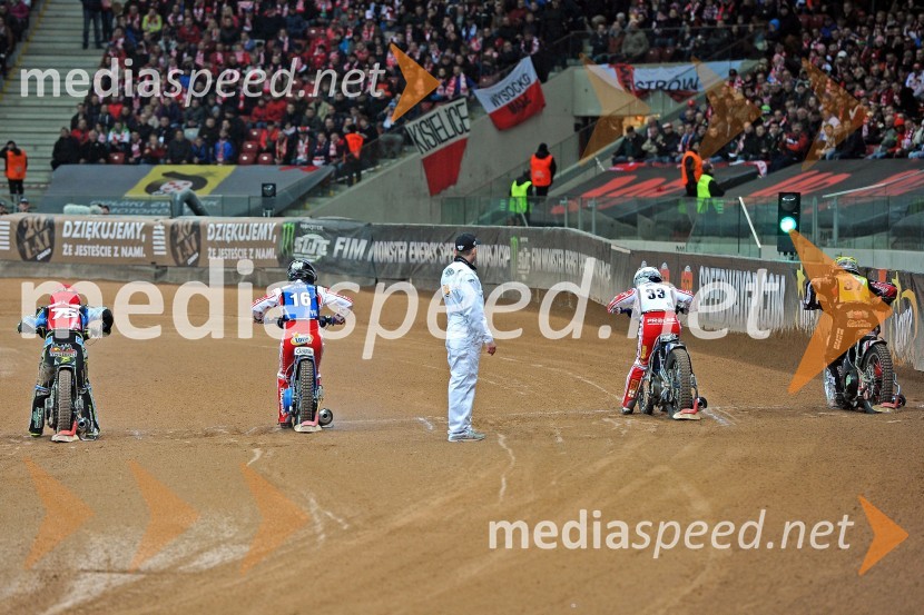  Troy Batchelor, speedwayist (Avstralija);  Tomasz  Gollob, speedwayist;  Jaroslaw  Hampel, speedwayist (Poljska);  Chris Harris, speedwayist (Velika Britanija)Matej Žagar zmagovalec nenavadne dirke za VN Poljske