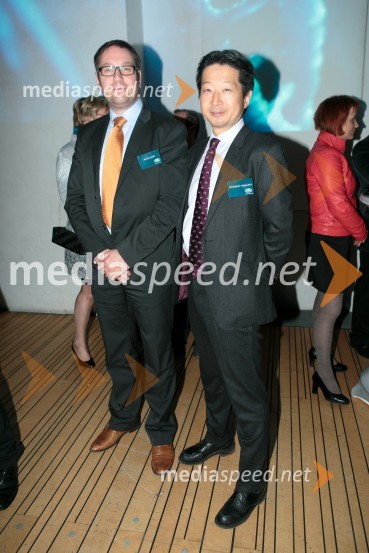  Jaka Kavčič, generalni direktor družbe Summit Avto d.o.o.;  Terumoto  Yamagata, izvršni direktor, Summit avto d.o.o.Land Rover Discovery Sport, predstavitev za VIP goste