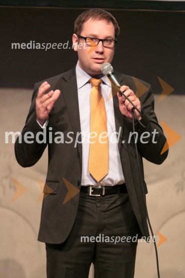  Jaka Kavčič, generalni direktor družbe Summit Avto d.o.o.Land Rover Discovery Sport, predstavitev za VIP goste