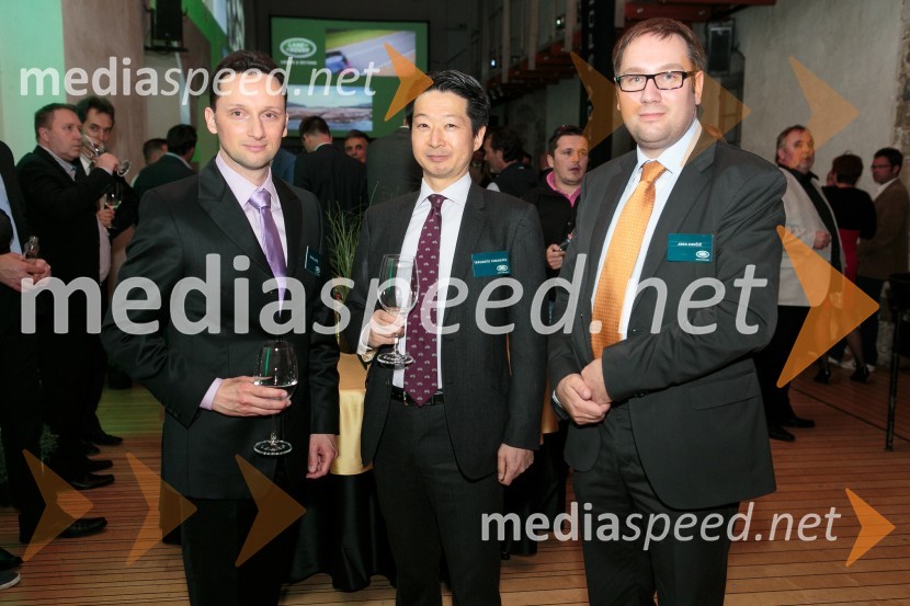  David Jurič, generalni direktor Summit motors Ljubljana;  Terumoto  Yamagata, izvršni direktor, Summit avto d.o.o.;  Jaka Kavčič, generalni direktor družbe Summit Avto d.o.o.Land Rover Discovery Sport, predstavitev za VIP goste