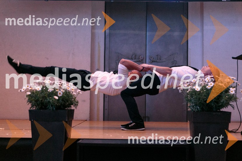  Filip Kržišnik, akrobat;  Blaž Slanič, akrobatLand Rover Discovery Sport, predstavitev za VIP goste