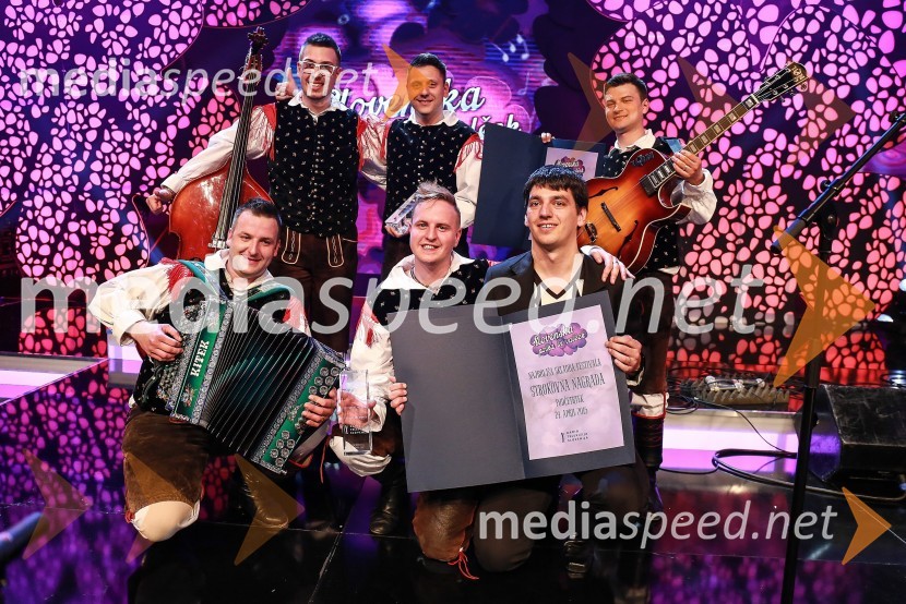  Rajko Petek, ansambel Vikend;  Gregor Gramc, ansambel Vikend;  Melvin Majcen, ansambel Vikend;  Miha Lesjak, ansambel Vikend;  ... ;  Miha Volk, ansambel Vikend20. festival Slovenska polka in valček