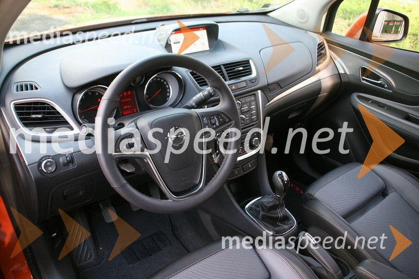 Opel Mokka 1.4 Turbo ECOTEC LPG Cosmo, notranjostOpel Mokka 1.4 Turbo ECOTEC LPG Cosmo, mediaspeed test