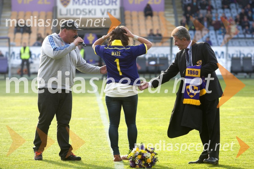  Matjaž  Šalamun - Šalca, Reporter Milan, Radio City;  Tina Maze, smučarka (Slovenija);  Drago Cotar, direktor Zavarovalnega združenja, predsednik NK Maribor in organizacijskega odbora Zlate lisiceVečni derbi NK Maribor : NK Olimpija slavili vijolični