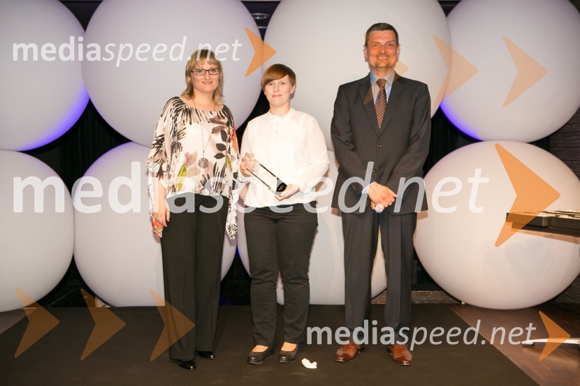  Lidija Petek, glavna urednica revije Reader's Digest Slovenija ;  Karmen Rautar, vodja blagovne znamke Radenska;  Daniel Škraba, vodja Reader's Digest Slovenija Trusted Brand 2015