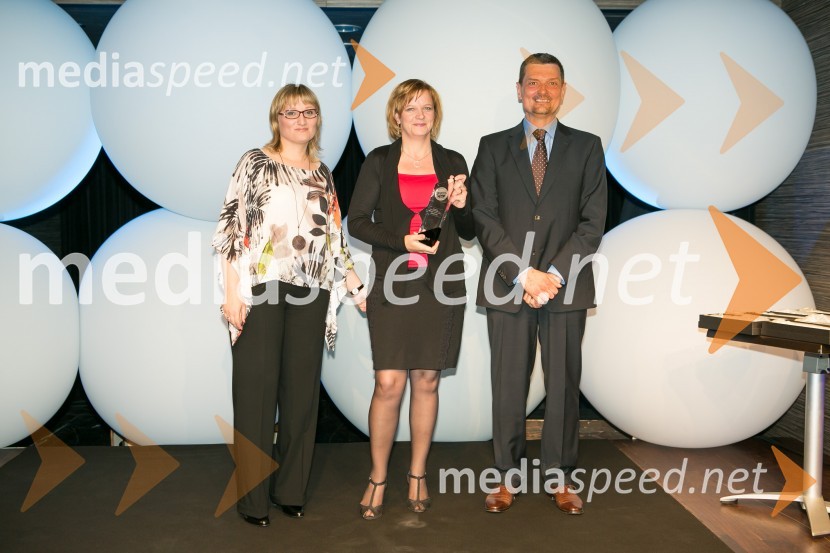  Lidija Petek, glavna urednica revije Reader's Digest Slovenija ;  Jana Alič Južina, direktorica operativnega upravljanja z blagovnimi znamkami (Cedevita);  Daniel Škraba, vodja Reader's Digest Slovenija Trusted Brand 2015