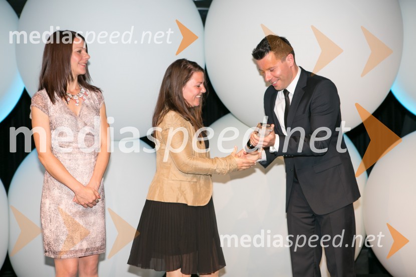  Martina Dolgan, vodja marketinga in oglasnega trženja, Založba Mladinska knjiga;  Tjaša Kolenc Filipčič, direktorica marketinga Zavarovalnica Triglav d.d.;  Gregor Medved, vodja knjižnega kluba Svet knjigeTrusted Brand 2015