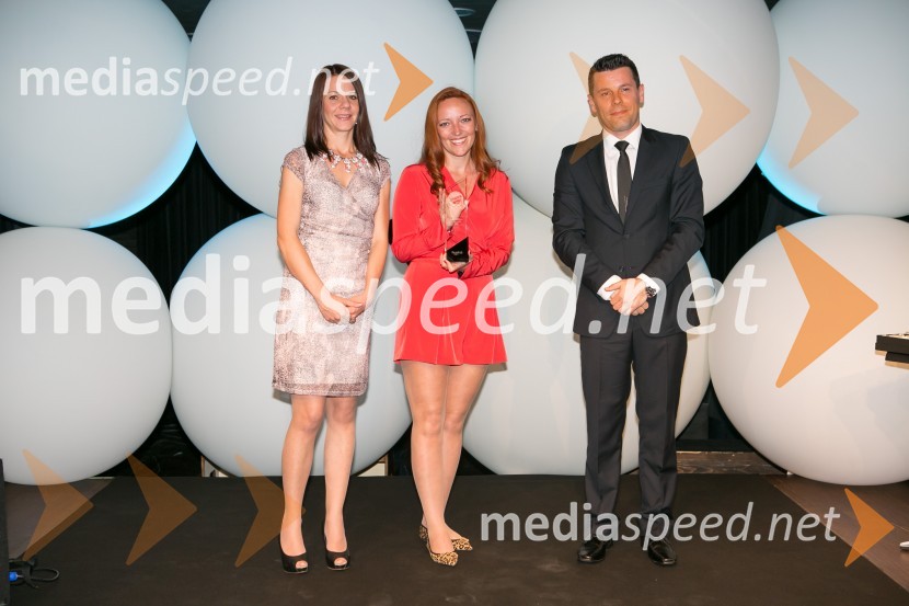  Martina Dolgan, vodja marketinga in oglasnega trženja, Založba Mladinska knjiga;  Alenka Rozman,  vodja upravljanja z blagovno znamko NLB;  Gregor Medved, vodja knjižnega kluba Svet knjigeTrusted Brand 2015