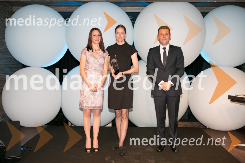  Martina Dolgan, vodja marketinga in oglasnega trženja, Založba Mladinska knjiga;  Mateja Peršič, vodja blagovne znamke Nivea;  Gregor Medved, vodja knjižnega kluba Svet knjigeTrusted Brand 2015