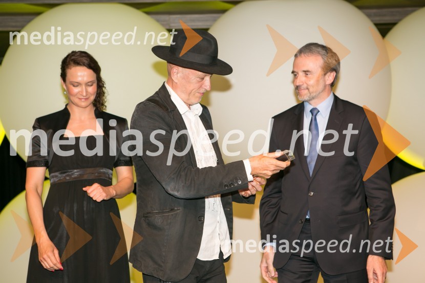  Polona Stepišnik, direktorica prodaje in marketinga, Založba Mladinska knjiga;  Vlado Kreslin, glasbenik;  Marko Ručigaj, član uprave Založba Mladinska knjigaTrusted Brand 2015