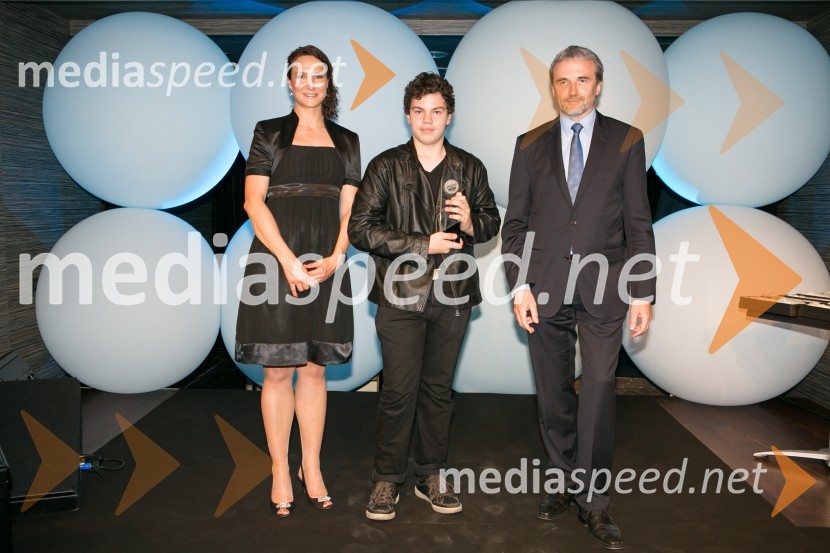  Polona Stepišnik, direktorica prodaje in marketinga, Založba Mladinska knjiga;  Jernej Rakita, nečak Jurija Zrnca;  Marko Ručigaj, član uprave Založba Mladinska knjigaTrusted Brand 2015