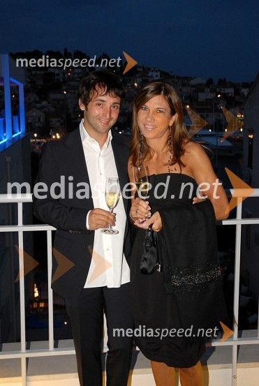 Tomaž Kavčič, restavracija Pri Lojzetu (dvorec Zemono) in njegova soproga Flavia Furios KavčičModna revija Palmers na Hvaru