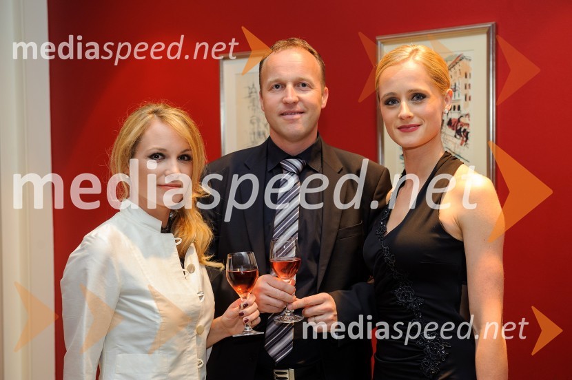  Sanja Zgonc;  Igor Zgonc, SBR d.o.o.;  Daniela Bervar Kotolenko, Business Intelligence Center2. Poslovni in MBA gala ples