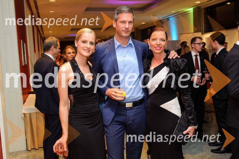  Daniela Bervar Kotolenko, Business Intelligence Center;  Aco Momčilović, Rimac Automobili d.o.o.;  Tamara Šišić Kramer, direktorica marketinga in prodaje Nupo CEE 2. Poslovni in MBA gala ples
